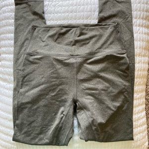 Speckled gray classic TYC effortless leggings